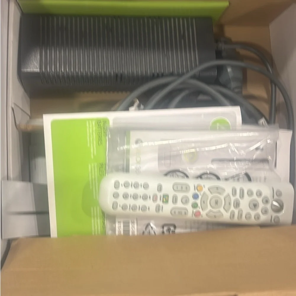 Xbox 360 Arcade Console - Dynamic Green